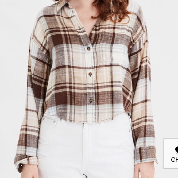American Eagle Outfitters Tops - Host Pick ! 🌸 AE CROPPED BUTTON DOWN SHIRT
